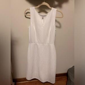 White Dress White House Black Market Size 4